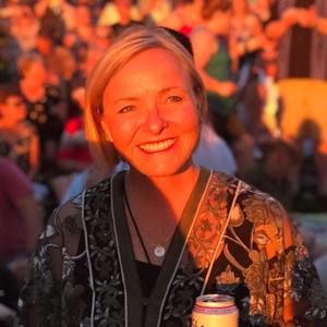 Meet your Posher, Caroline